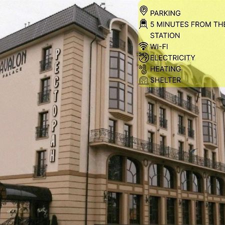 Avalon Palace Ternopil Exteriör bild