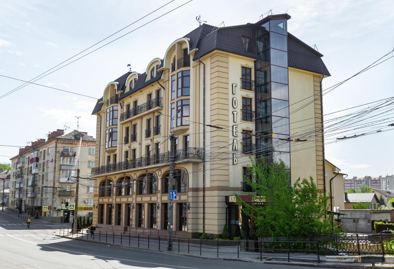 Avalon Palace Ternopil Exteriör bild