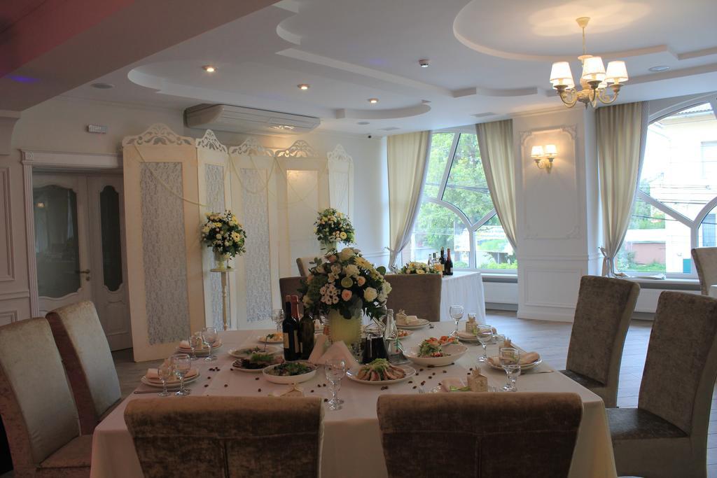 Avalon Palace Ternopil Exteriör bild